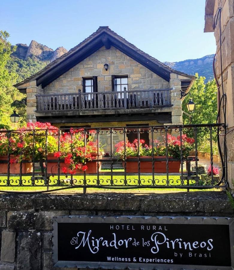 Hotel Rural El Mirador De Los Pirineos 산타크루즈드라세로스 외부 사진