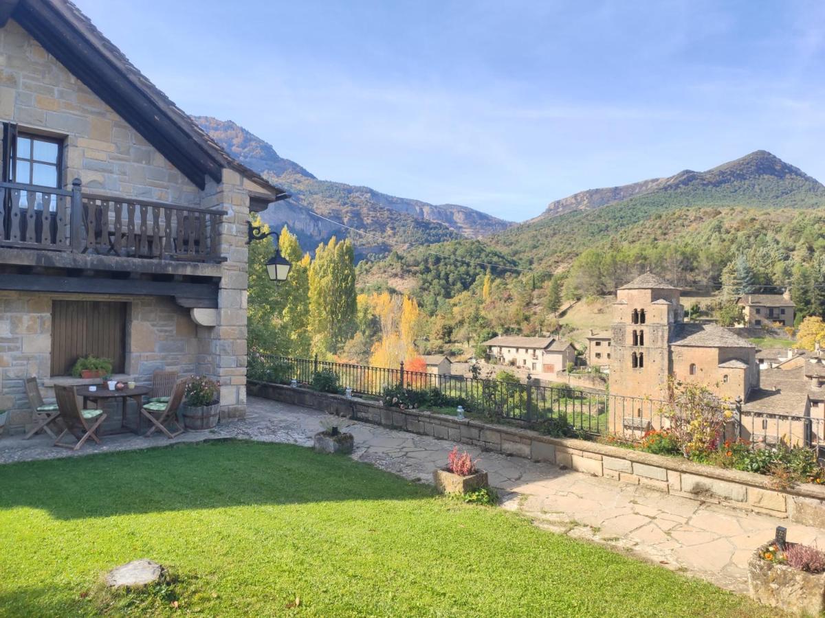 Hotel Rural El Mirador De Los Pirineos 산타크루즈드라세로스 외부 사진