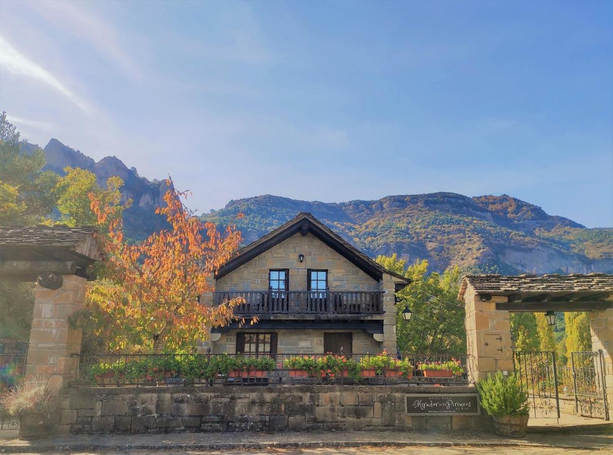 Hotel Rural El Mirador De Los Pirineos 산타크루즈드라세로스 외부 사진