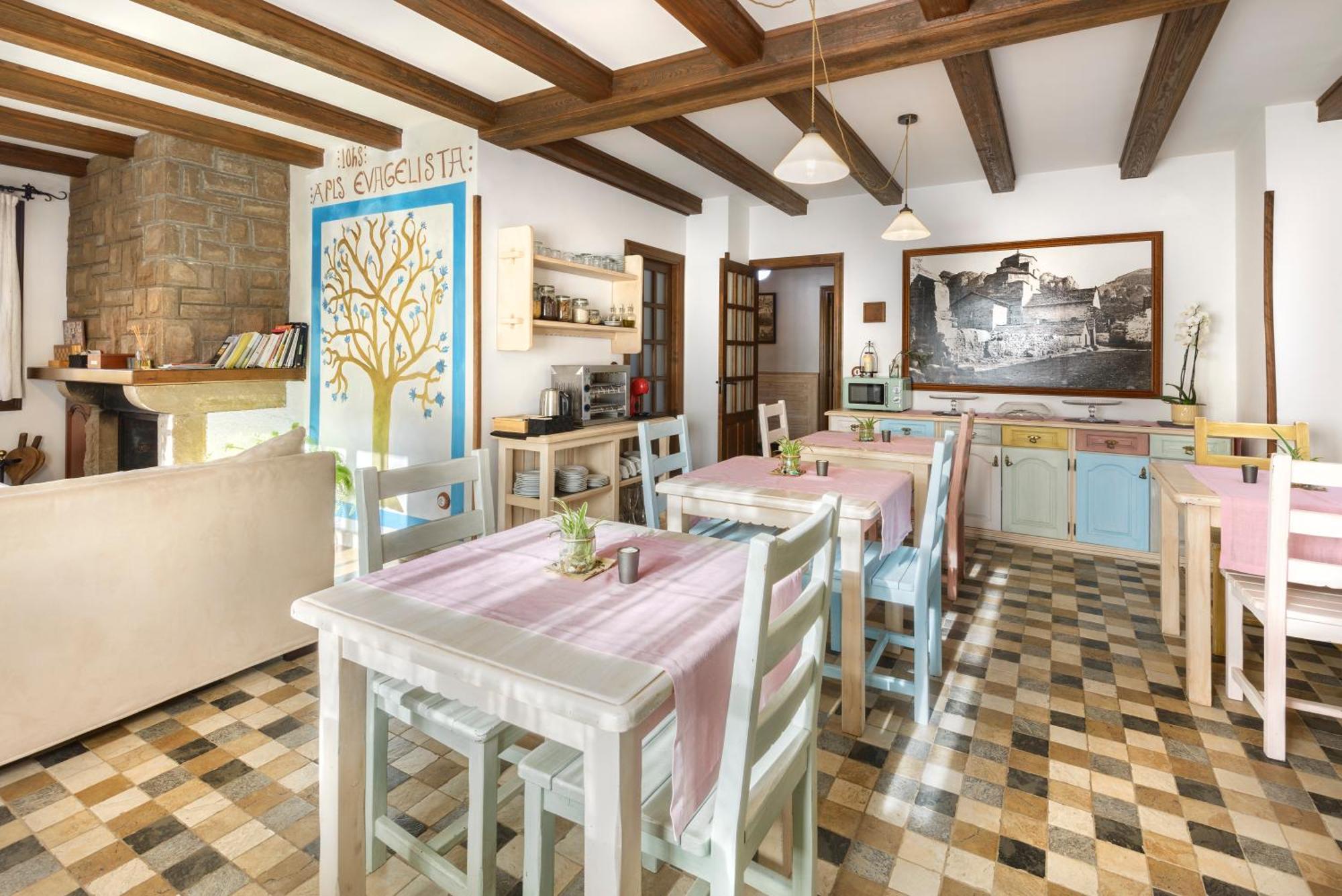 Hotel Rural El Mirador De Los Pirineos 산타크루즈드라세로스 외부 사진
