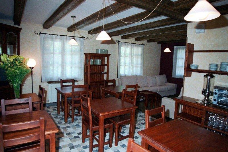 Hotel Rural El Mirador De Los Pirineos 산타크루즈드라세로스 외부 사진